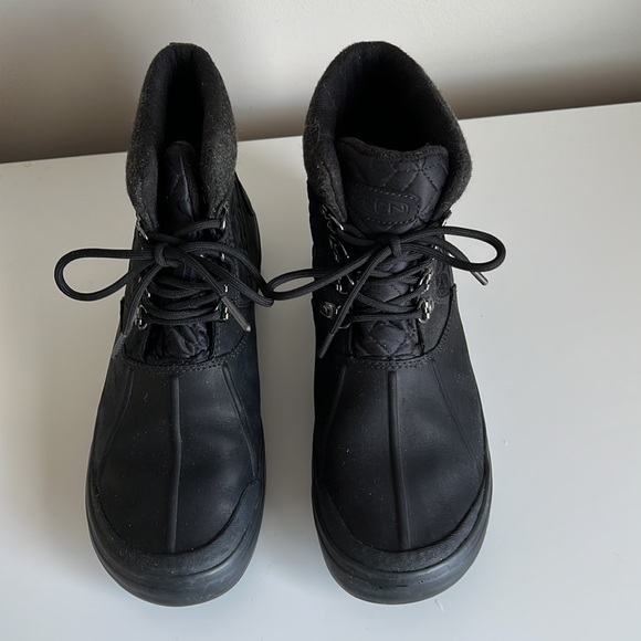 Women’s Keen Winter Boots - Picture 3 of 4